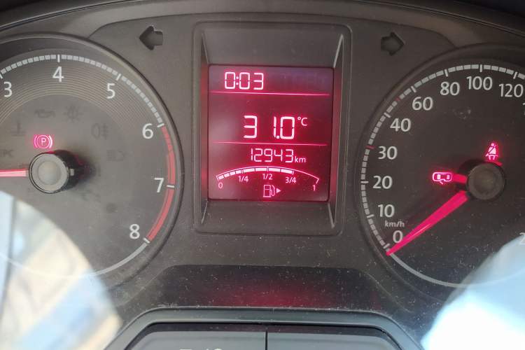 Used Volkswagen Jetta 2017 1.4L Manual Fashion Edition Odometer Close Up