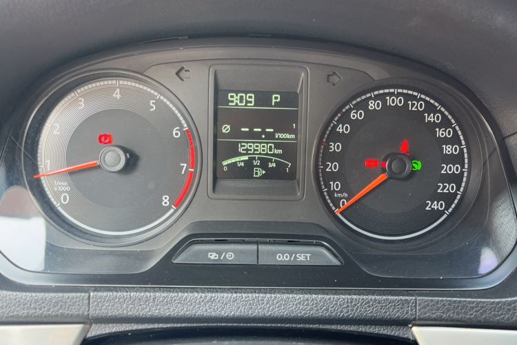 Used Volkswagen Jetta 2017 1.5L Automatic Fashion Model Odometer Close Up