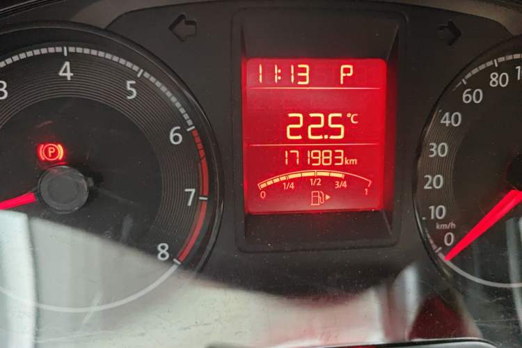 Used Volkswagen Jetta 2017 1.5L Automatic Fashion Model Odometer Close Up