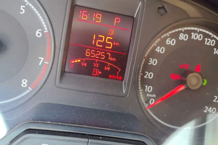 Used Volkswagen Jetta 2017 1.5L Automatic Comfort Model Odometer Close Up