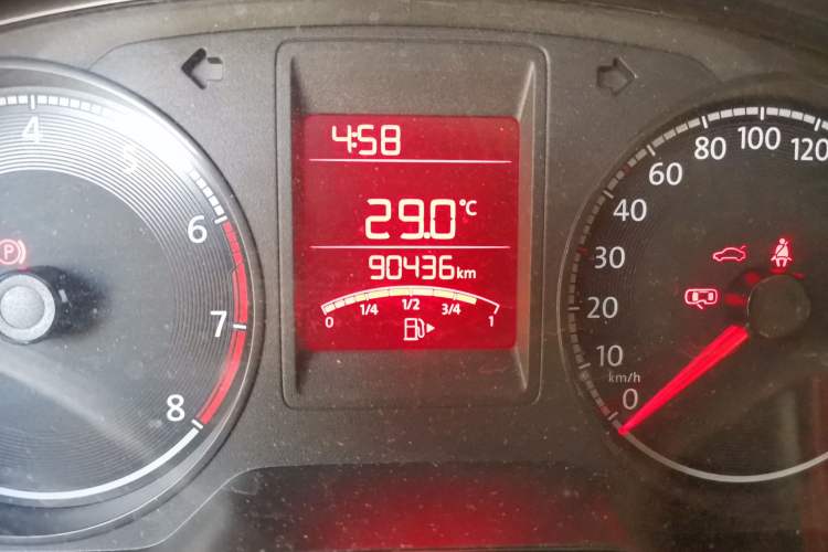 Used Volkswagen Jetta 2017 1.4L Manual Fashion Edition Odometer Close Up