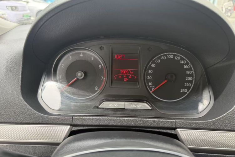 Used Volkswagen Jetta 2017 1.5L Manual Comfort Model Odometer Close Up