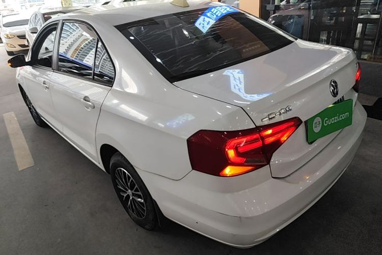 Used Volkswagen Jetta 2017 1.5L Manual Fashion Edition Rear Left 45 Deg