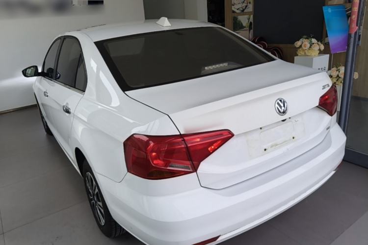 Used Volkswagen Jetta 2017 1.5L Manual Fashion Edition Rear Left 45 Deg