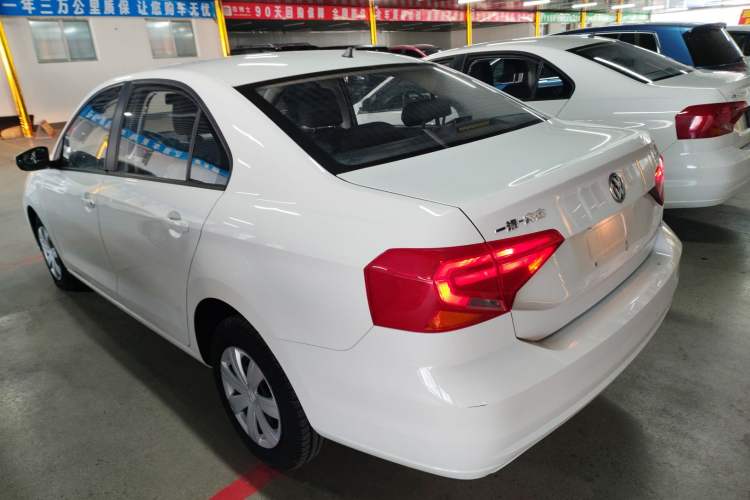 Used Volkswagen Jetta 2017 1.5L Manual Fashion Edition Rear Left 45 Deg