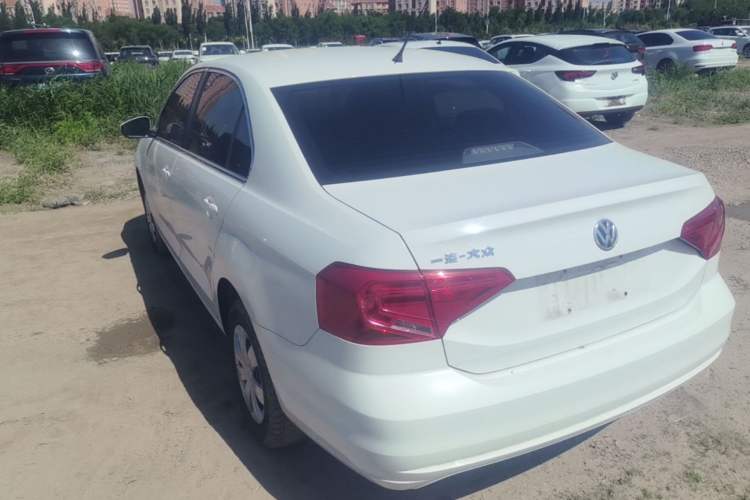 Used Volkswagen Jetta 2017 1.4L Manual Fashion Edition Rear Left 45 Deg