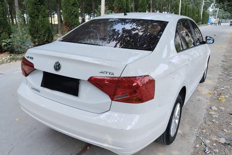 Used Volkswagen Jetta 2017 1.4L Manual Fashion Edition Rear Right 45 Deg
