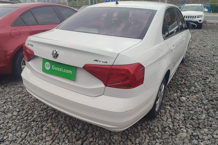 Used Volkswagen Jetta 2017 1.4L Manual Fashion Edition Rear Right 45 Deg