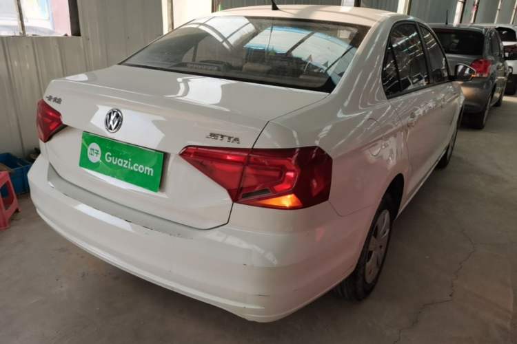 Used Volkswagen Jetta 2017 1.4L Manual Fashion Edition Rear Right 45 Deg