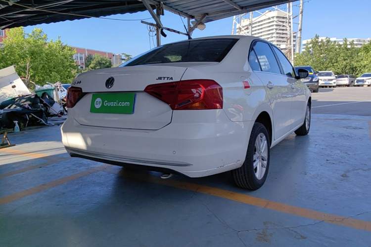 Used Volkswagen Jetta 2017 1.4L Manual Comfort Model Rear Right 45 Deg