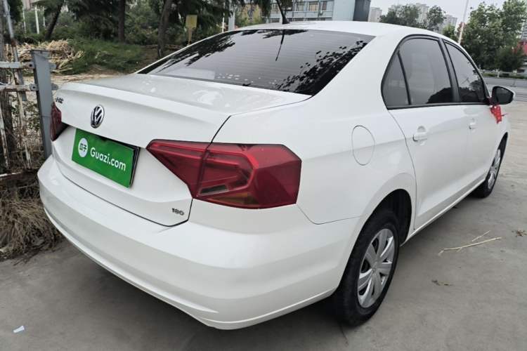 Used Volkswagen Jetta 2017 1.5L Manual Fashion Edition Rear Right 45 Deg