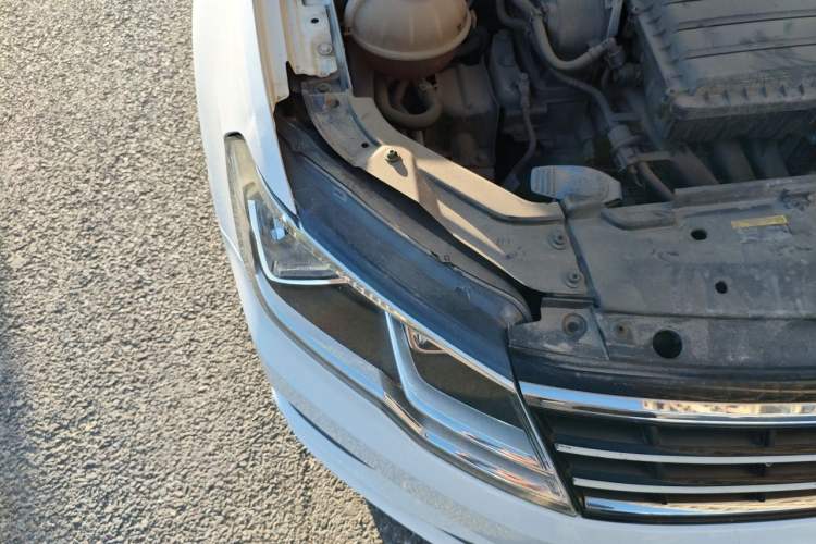 Used Volkswagen Jetta 2017 1.5L Manual Fashion Edition Right Front Headlight