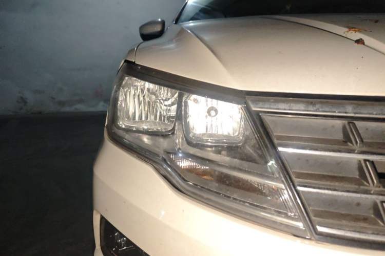 Used Volkswagen Jetta 2017 1.5L Automatic Comfort Model Right Front Headlight