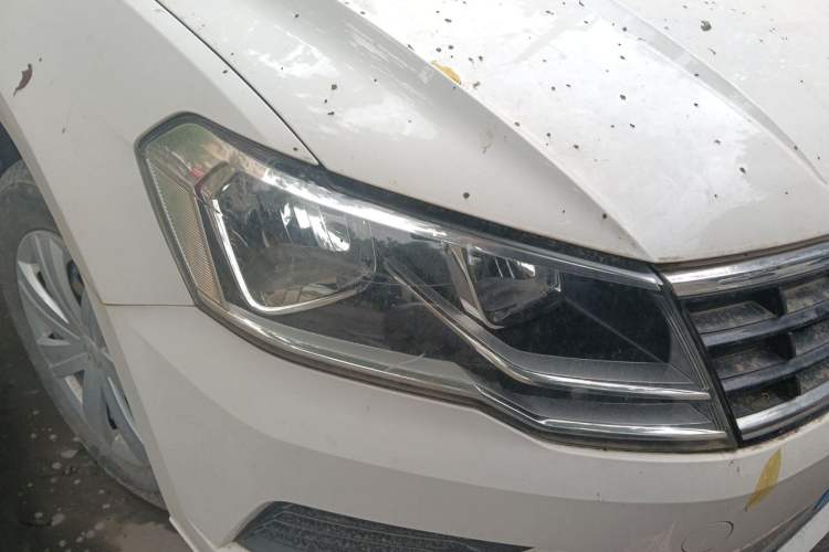 Used Volkswagen Jetta 2017 1.5L Manual Fashion Edition Right Front Headlight