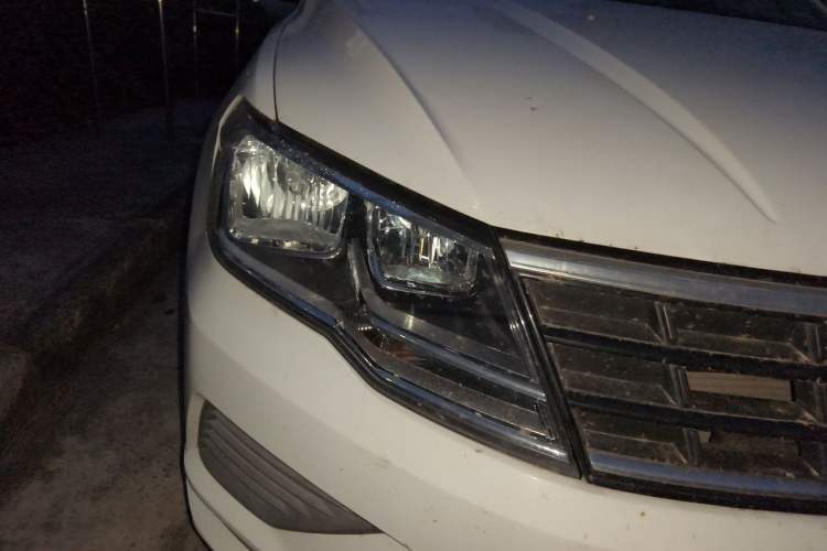 Used Volkswagen Jetta 2017 1.4L Manual Fashion Edition Right Front Headlight