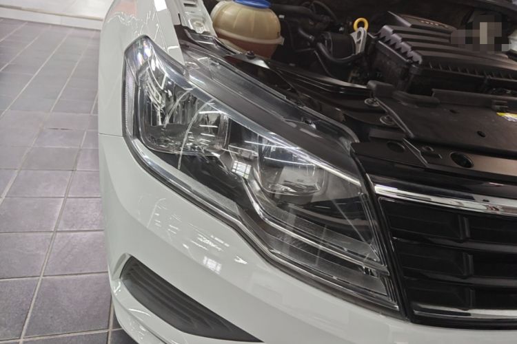 Used Volkswagen Jetta 2017 1.5L Automatic Fashion Model Right Front Headlight