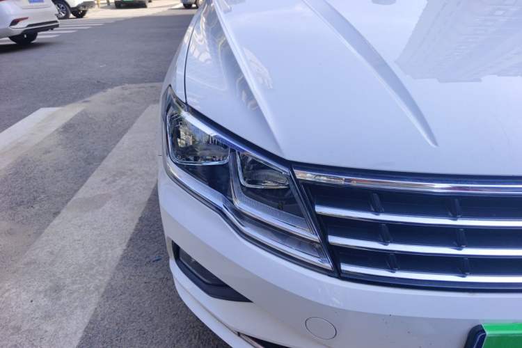 Used Volkswagen Jetta 2017 1.5L Manual Comfort Model Right Front Headlight
