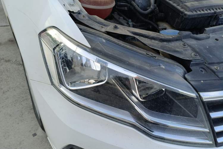Used Volkswagen Jetta 2017 1.5L Manual Comfort Model Right Front Headlight