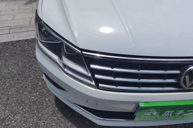Used Volkswagen Jetta 2017 1.5L Manual Comfort Model Right Front Headlight