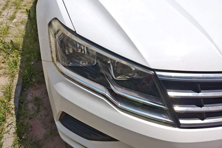 Used Volkswagen Jetta 2017 1.4L Manual Fashion Edition Right Front Headlight