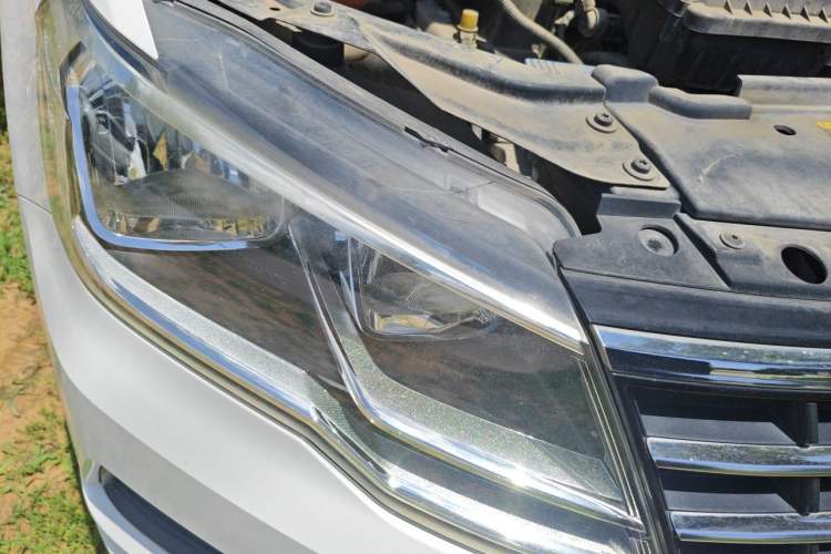 Used Volkswagen Jetta 2017 1.4L Manual Fashion Edition Right Front Headlight