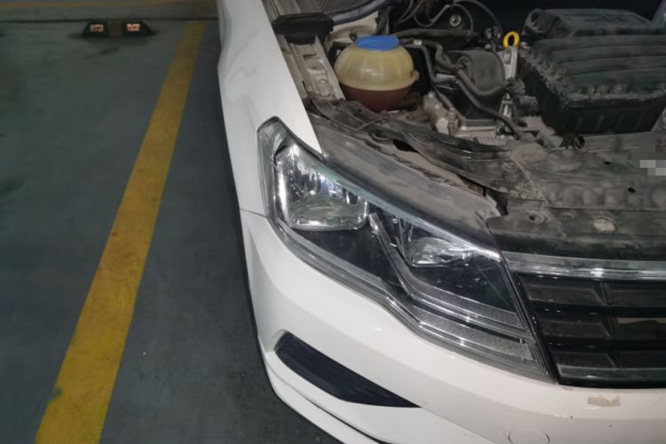 Used Volkswagen Jetta 2017 1.5L Automatic Fashion Model Right Front Headlight