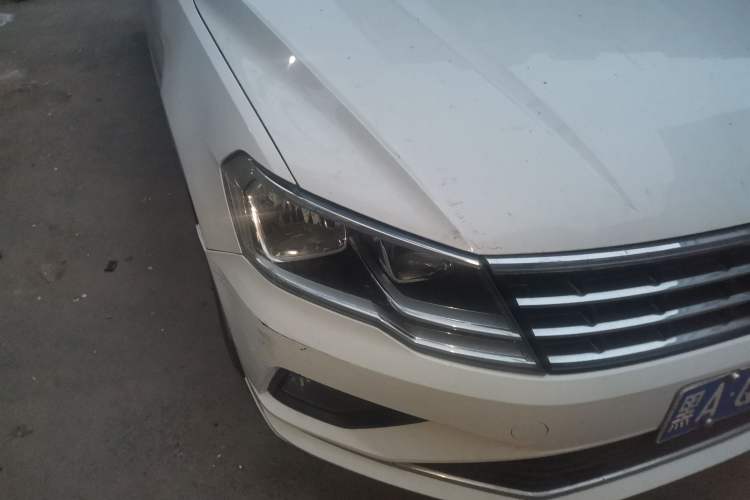 Used Volkswagen Jetta 2017 1.5L Automatic Comfort Model Right Front Headlight