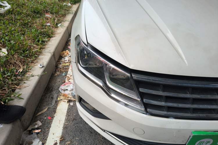 Used Volkswagen Jetta 2017 1.5L Automatic Comfort Model Right Front Headlight