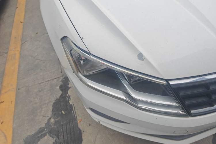 Used Volkswagen Jetta 2017 1.5L Automatic Fashion Model Right Front Headlight