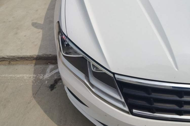 Used Volkswagen Jetta 2017 1.4L Manual Fashion Edition Right Front Headlight