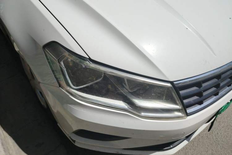 Used Volkswagen Jetta 2017 1.5L Automatic Fashion Model Right Front Headlight