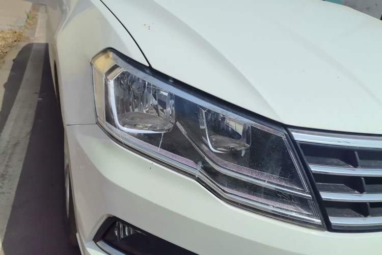 Used Volkswagen Jetta 2017 1.5L Automatic Comfort Model Right Front Headlight