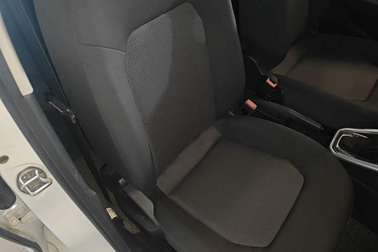 Used Volkswagen Jetta 2017 1.5L Automatic Fashion Model Right Front Seat