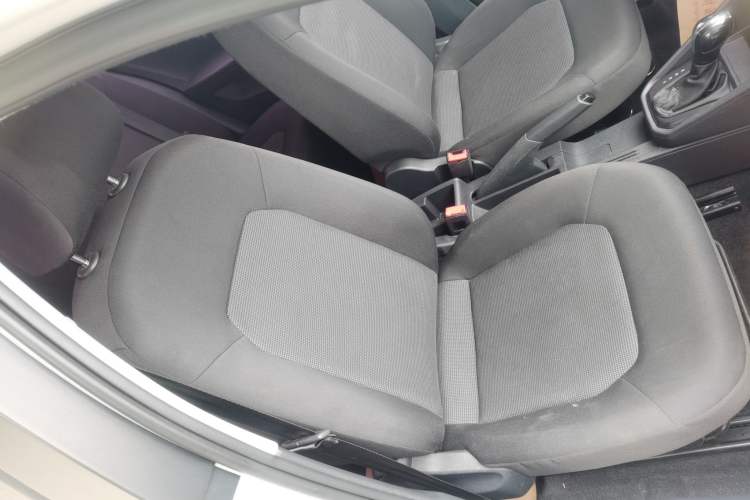 Used Volkswagen Jetta 2017 1.5L Automatic Fashion Model Right Front Seat
