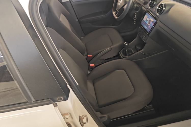 Used Volkswagen Jetta 2017 1.4L Manual Fashion Edition Right Front Seat
