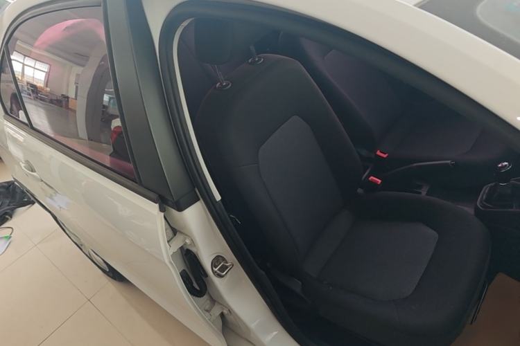Used Volkswagen Jetta 2017 1.4L Manual Fashion Edition Right Front Seat
