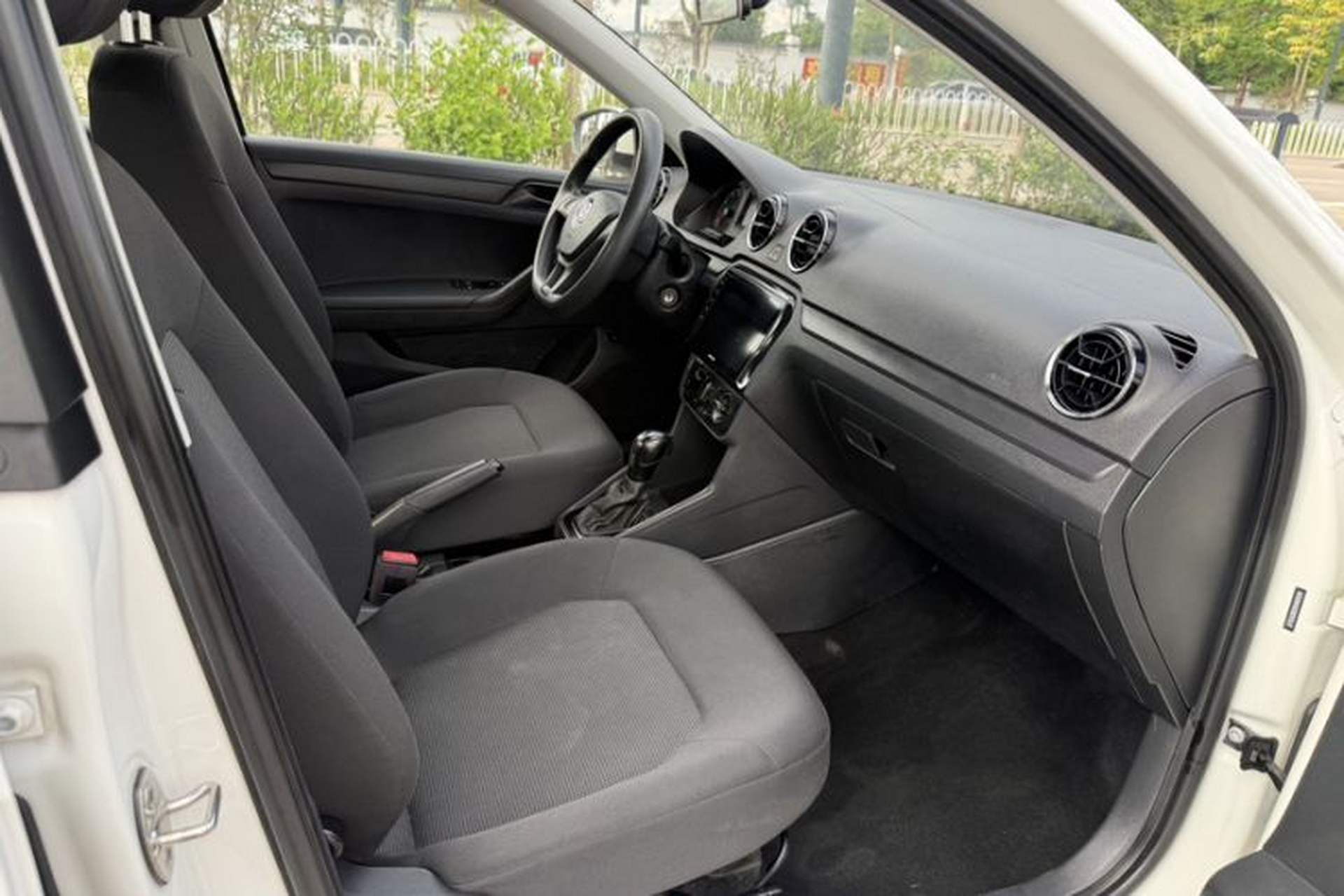 Used Volkswagen Jetta 2017 1.5L Automatic Fashion Model Right Front Seat