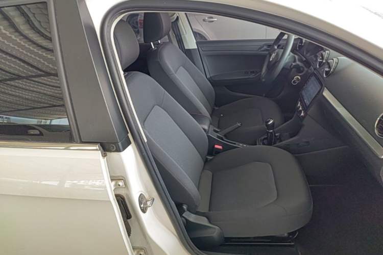 Used Volkswagen Jetta 2017 1.5L Manual Fashion Edition Right Front Seat