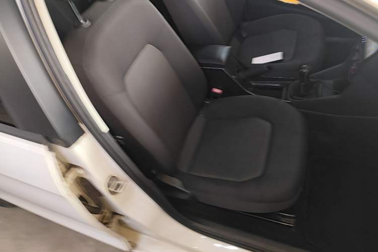 Used Volkswagen Jetta 2017 1.5L Manual Fashion Edition Right Front Seat