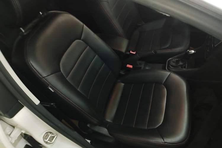 Used Volkswagen Jetta 2017 1.5L Automatic Fashion Model Right Front Seat