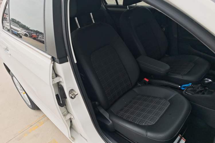 Used Volkswagen Jetta 2017 1.5L Automatic Comfort Model Right Front Seat
