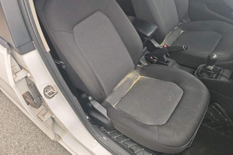 Used Volkswagen Jetta 2017 1.4L Manual Fashion Edition Right Front Seat