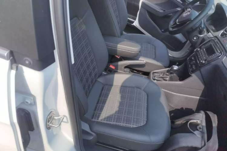 Used Volkswagen Jetta 2017 1.5L Automatic Comfort Model Right Front Seat