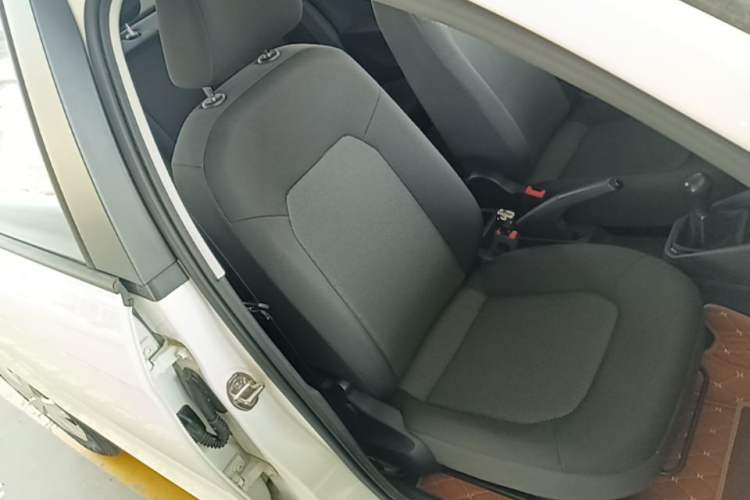 Used Volkswagen Jetta 2017 1.5L Manual Fashion Edition Right Front Seat