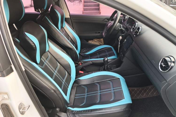 Used Volkswagen Jetta 2017 1.5L Manual Fashion Edition Right Front Seat