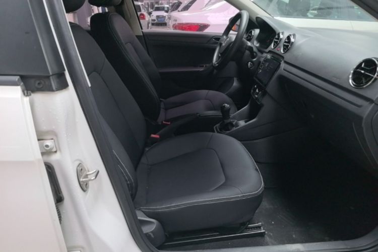 Used Volkswagen Jetta 2017 1.4L Manual Fashion Edition Right Front Seat