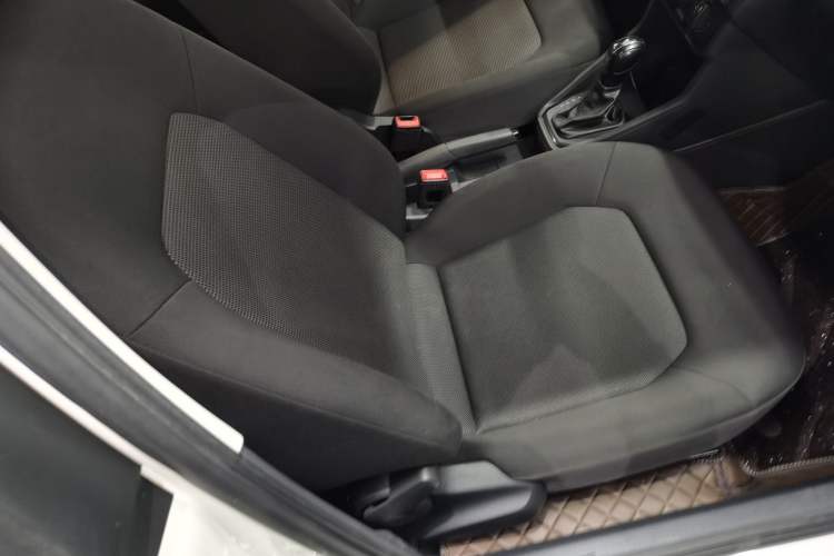 Used Volkswagen Jetta 2017 1.5L Automatic Fashion Model Right Front Seat
