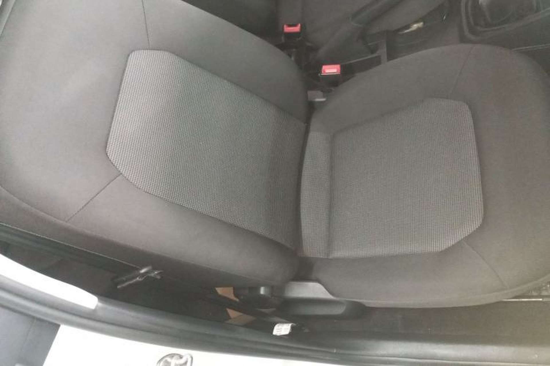 Used Volkswagen Jetta 2017 1.4L Manual Fashion Edition Right Front Seat