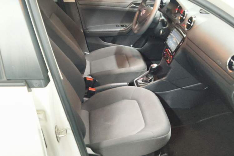 Used Volkswagen Jetta 2017 1.5L Automatic Fashion Model Right Front Seat
