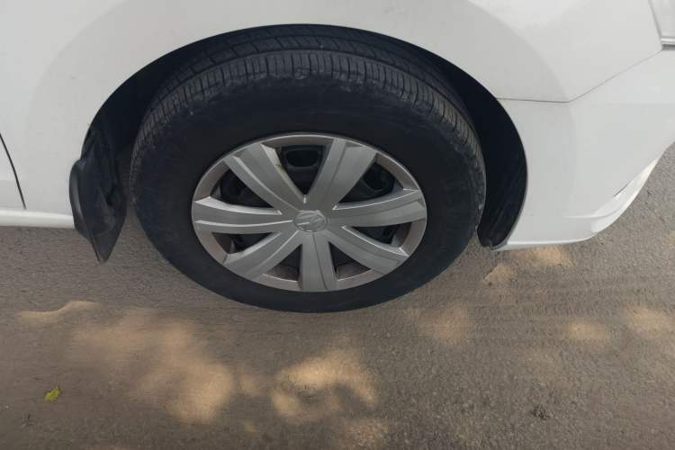 Used Volkswagen Jetta 2017 1.5L Automatic Fashion Model Right Front Wheel Hub